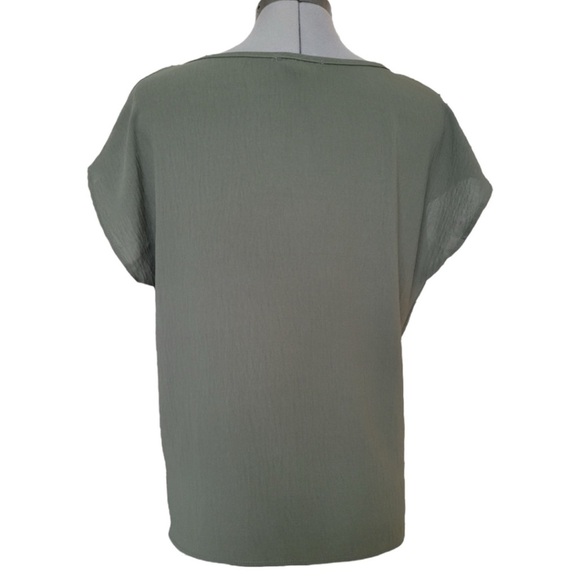 GIlli Front Knot Short-Sleeved Pullover Blouse Top Olive Green Size Medium - Picture 3 of 4